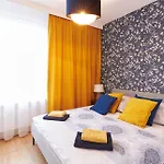 Pileckiego I By Jumpinhere شقة *