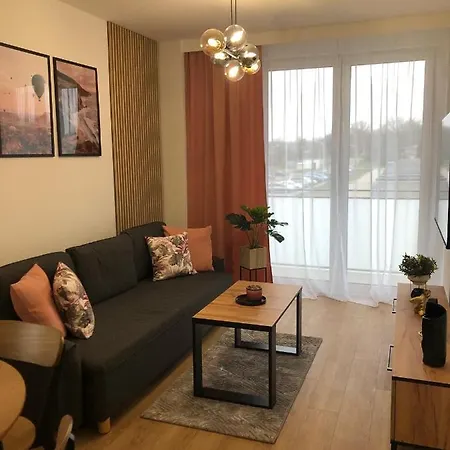 Apartamento Apartament Pileckiego Nowy Dwór Mazowiecki Modlin Airport *