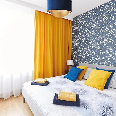 Apartamento Apartament Pileckiego Nowy Dwór Mazowiecki Modlin Airport *