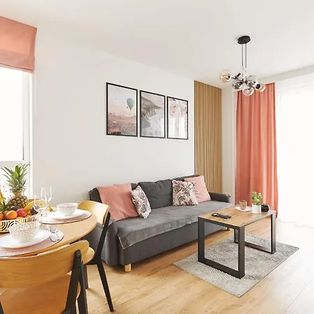 Apartamento Apartament Pileckiego Nowy Dwór Mazowiecki Modlin Airport Nowy Dwór Mazowiecki