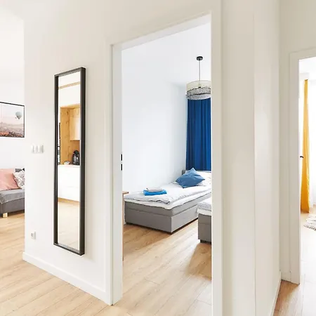 Apartamento Apartament Pileckiego Nowy Dwór Mazowiecki Modlin Airport *